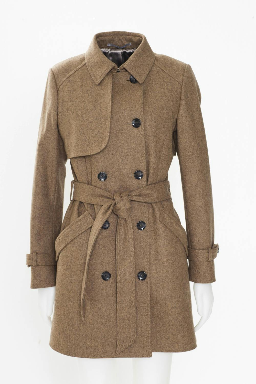Beige kåpe i ull med belte fra Tiger, kr 3999.